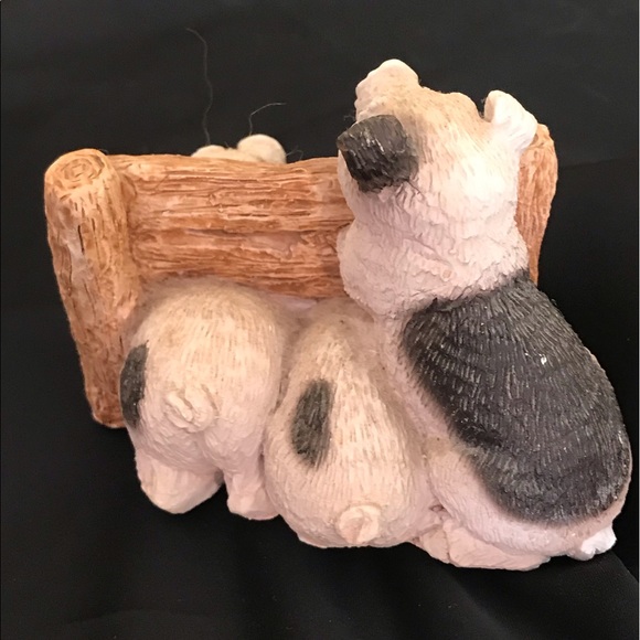 Three Little Pigs Sandicast Figurine - Picture 3 of 5